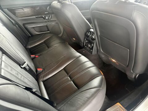 Jaguar XJ 3.0d V6 Luxury Auto Euro 6 (s/s) 4dr 24