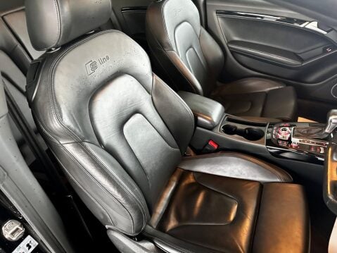 Audi A5 2.0 TFSI Black Edition S Tronic quattro Euro 5 (s/s) 2dr 17