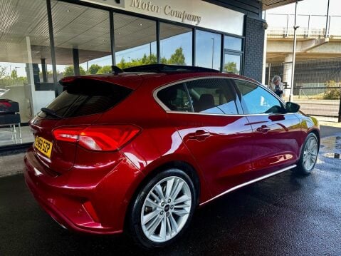 Ford Focus 1.5T EcoBoost Vignale Auto Euro 6 (s/s) 5dr 12
