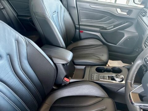 Ford Focus 1.5T EcoBoost Vignale Auto Euro 6 (s/s) 5dr 33