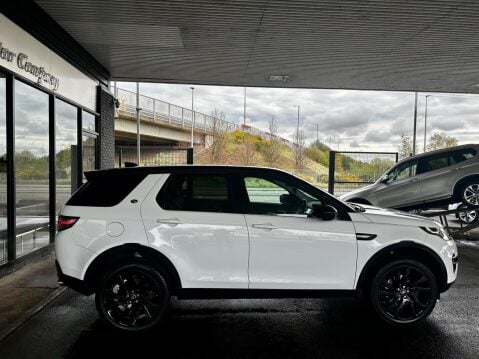 Land Rover Discovery Sport 2.0 TD4 HSE Black Auto 4WD Euro 6 (s/s) 5dr 18