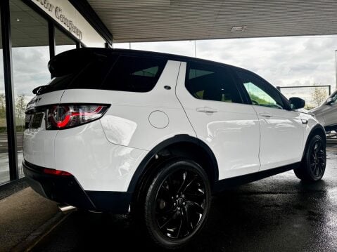 Land Rover Discovery Sport 2.0 TD4 HSE Black Auto 4WD Euro 6 (s/s) 5dr 22