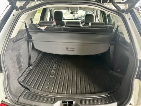 Land Rover Discovery Sport 2.0 TD4 HSE Black Auto 4WD Euro 6 (s/s) 5dr 43