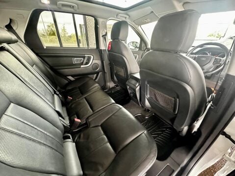 Land Rover Discovery Sport 2.0 TD4 HSE Black Auto 4WD Euro 6 (s/s) 5dr 45