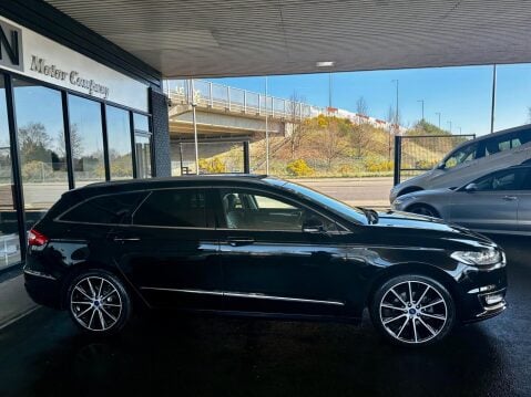Ford Mondeo 2.0T EcoBoost Vignale Auto Euro 6 (s/s) 5dr 17