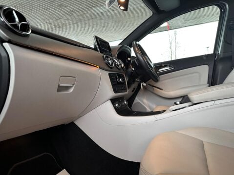 Mercedes-Benz B Class 1.5 B180 CDI Sport 7G-DCT Euro 5 (s/s) 5dr 20