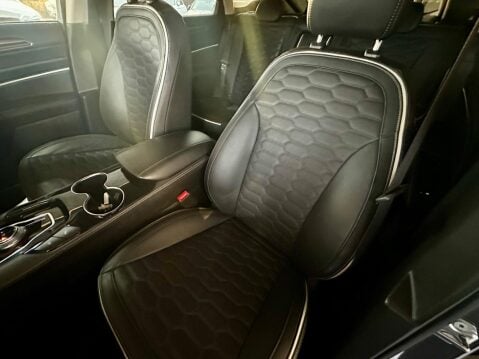 Ford Mondeo 2.0 EcoBlue Vignale Auto Euro 6 (s/s) 5dr 24
