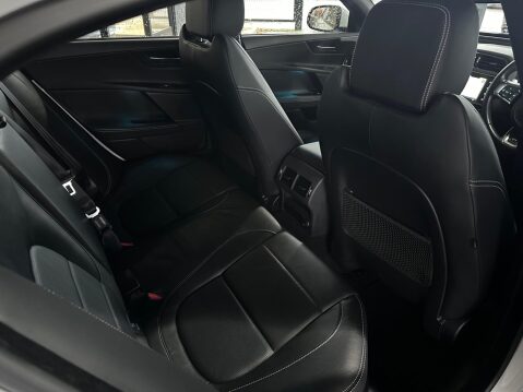 Jaguar XE 2.0d R-Sport Auto Euro 6 (s/s) 4dr 25