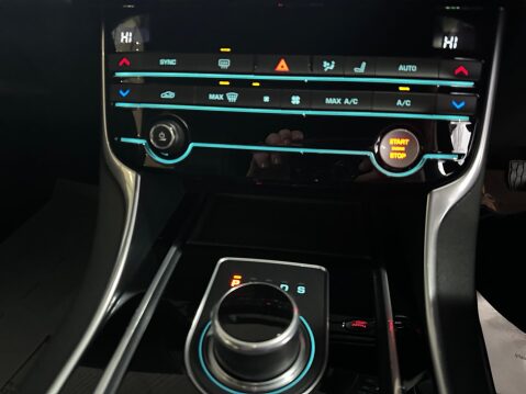 Jaguar XE 2.0d R-Sport Auto Euro 6 (s/s) 4dr 29