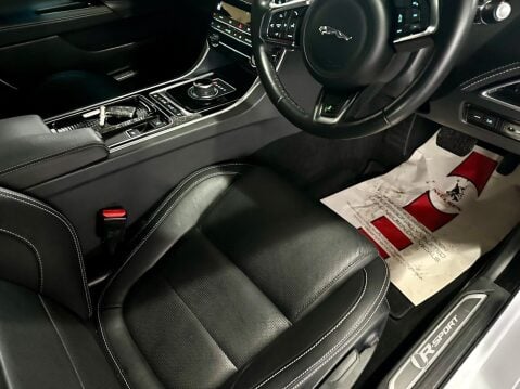 Jaguar XE 2.0d R-Sport Auto Euro 6 (s/s) 4dr 28