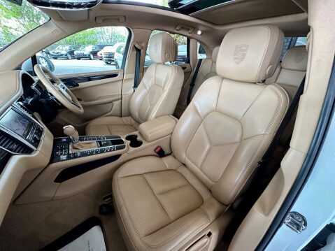 Porsche Macan 3.0 V6 S PDK 4WD Euro 6 (s/s) 5dr 39