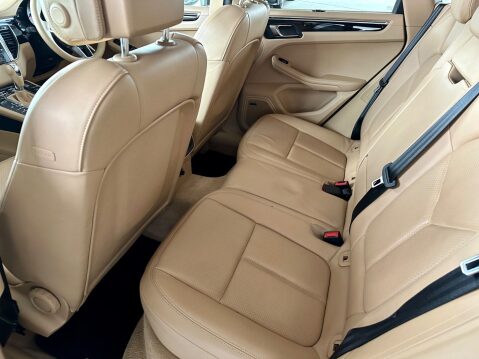 Porsche Macan 3.0 V6 S PDK 4WD Euro 6 (s/s) 5dr 26