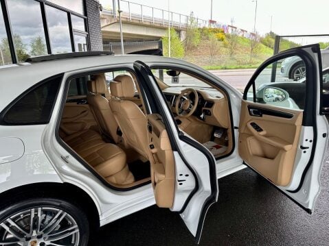 Porsche Macan 3.0 V6 S PDK 4WD Euro 6 (s/s) 5dr 23