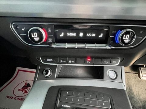 Audi Q5 2.0 TDI S line S Tronic quattro Euro 6 (s/s) 5dr 33