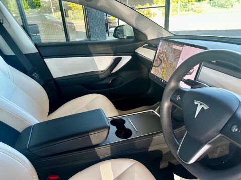 Tesla Model 3 (Dual Motor) Long Range Auto 4WDE 4dr 56