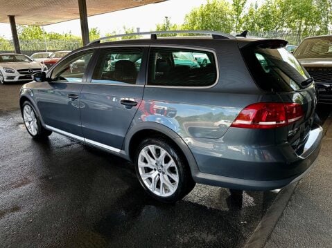 Volkswagen Passat 2.0 TDI BlueMotion Tech Alltrack DSG 4Motion Euro 5 (s/s) 5dr 17