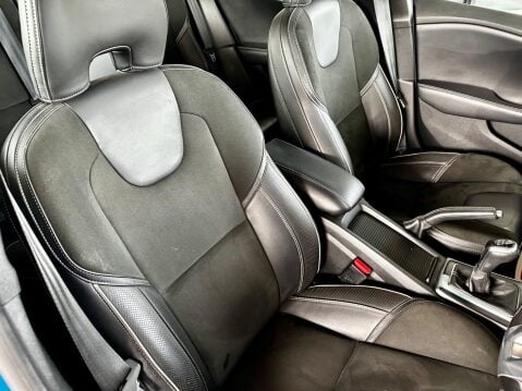 Volvo V40 2.0 T2 R-Design Nav Euro 6 (s/s) 5dr 17