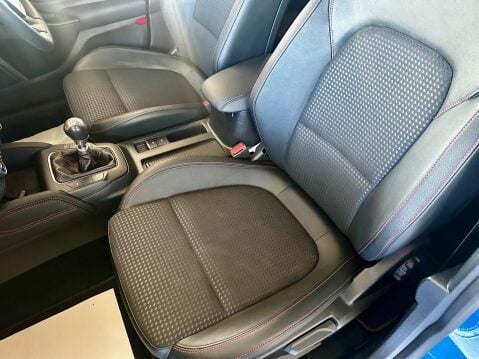 Ford Focus 2.0 EcoBlue ST-Line X Euro 6 (s/s) 5dr 24
