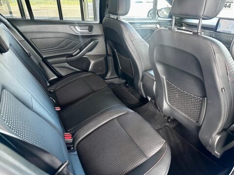 Ford Focus 2.0 EcoBlue ST-Line X Euro 6 (s/s) 5dr 31
