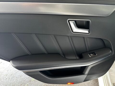 Mercedes-Benz E Class 2.1 E220 BlueTEC AMG Night Edition (Premium) G-Tronic+ Euro 6 (s/s) 5dr 33