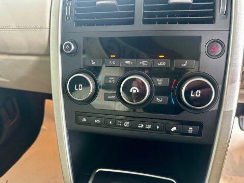 Land Rover Discovery Sport 2.0 TD4 HSE Luxury Auto 4WD Euro 6 (s/s) 5dr 39