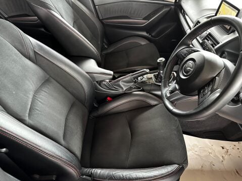 Mazda 3 2.0 SKYACTIV-G Sport Black Euro 6 (s/s) 5dr 24