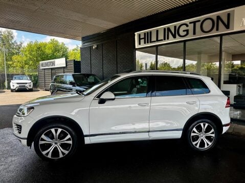 Volkswagen Touareg 3.0 TDI V6 BlueMotion Tech R-Line Tiptronic 4WD Euro 6 (s/s) 5dr 8