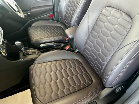 Ford Fiesta 1.0T EcoBoost Vignale Auto Euro 6 (s/s) 5dr 39
