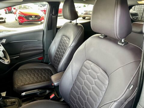 Ford Fiesta 1.0T EcoBoost Vignale Auto Euro 6 (s/s) 5dr 38