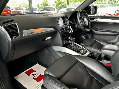Audi Q5 2.0 TDI S line Plus S Tronic quattro Euro 5 (s/s) 5dr 17