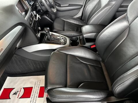 Audi Q5 2.0 TDI S line Plus S Tronic quattro Euro 5 (s/s) 5dr 23