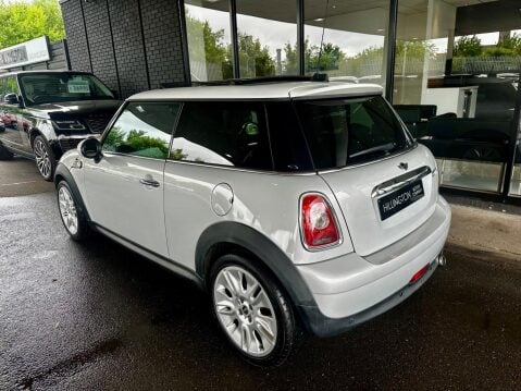 Mini Hatch 1.6 Cooper D Camden Euro 4 3dr 6