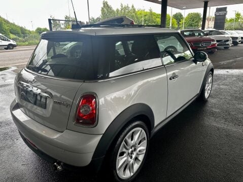 Mini Hatch 1.6 Cooper D Camden Euro 4 3dr 20