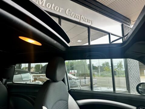 Mini Hatch 1.6 Cooper D Camden Euro 4 3dr 24