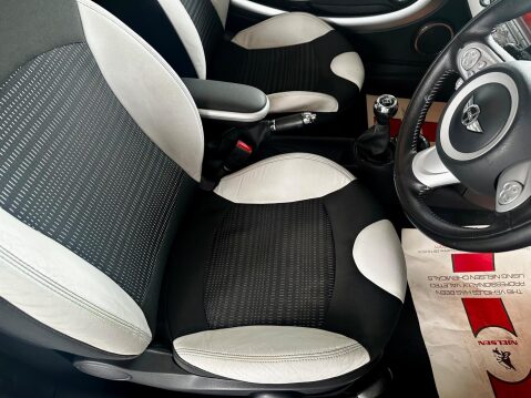 Mini Hatch 1.6 Cooper D Camden Euro 4 3dr 25