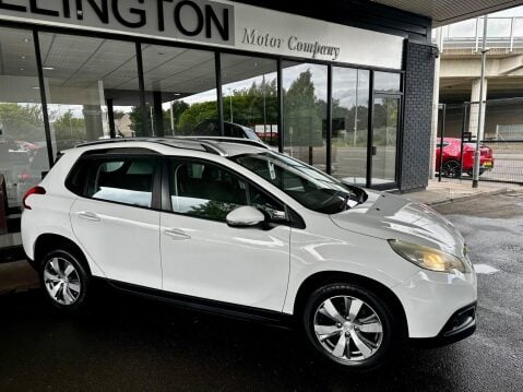 Peugeot 2008 1.2 VTi Active Euro 5 5dr 3