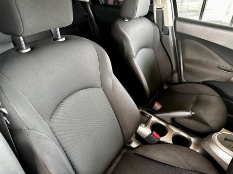 Nissan Juke 1.6 Acenta CVT Euro 5 5dr 28