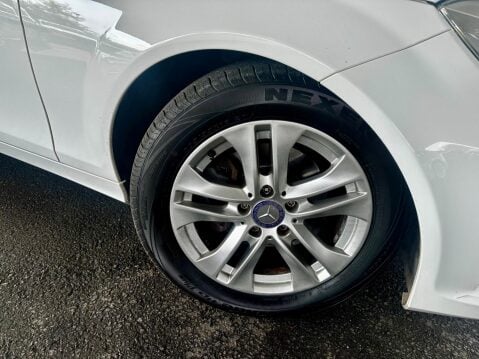 Mercedes-Benz C Class 2.1 C200 CDI BlueEfficiency Executive SE G-Tronic+ Euro 5 (s/s) 5dr 31