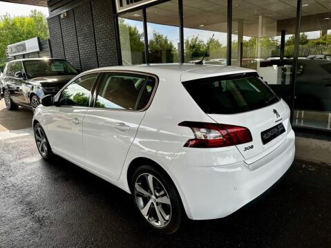 Peugeot 308 1.2 PureTech Allure Euro 6 (s/s) 5dr 11