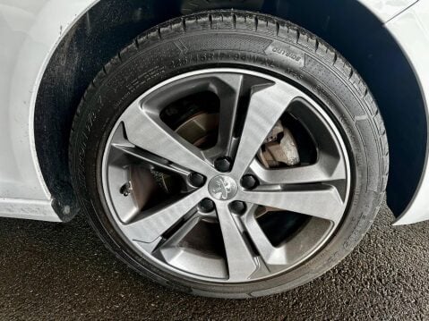 Peugeot 308 1.2 PureTech Allure Euro 6 (s/s) 5dr 21
