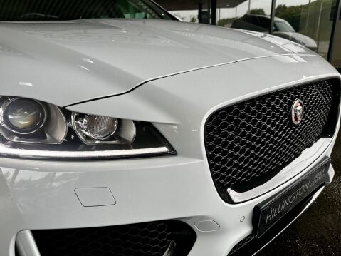 Jaguar F-Pace 2.0 D180 Chequered Flag Auto AWD Euro 6 (s/s) 5dr 23