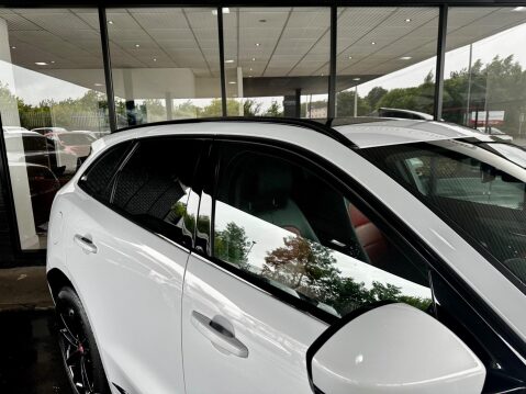 Jaguar F-Pace 2.0 D180 Chequered Flag Auto AWD Euro 6 (s/s) 5dr 57