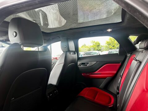 Jaguar F-Pace 2.0 D180 Chequered Flag Auto AWD Euro 6 (s/s) 5dr 34