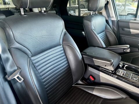 Land Rover Discovery 3.0 TD V6 HSE Auto 4WD Euro 6 (s/s) 5dr 38