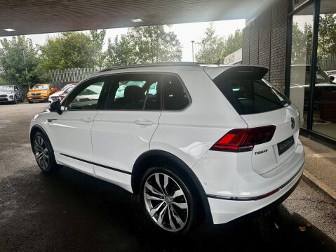 Volkswagen Tiguan 2.0 TDI R-Line 4Motion Euro 6 (s/s) 5dr 8