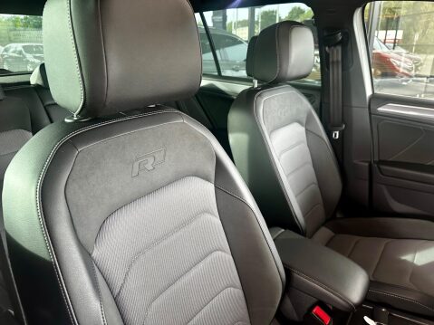 Volkswagen Tiguan 2.0 TDI R-Line 4Motion Euro 6 (s/s) 5dr 32