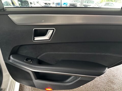 Mercedes-Benz E Class 2.1 E220 CDI AMG Sport G-Tronic+ Euro 5 (s/s) 5dr 33