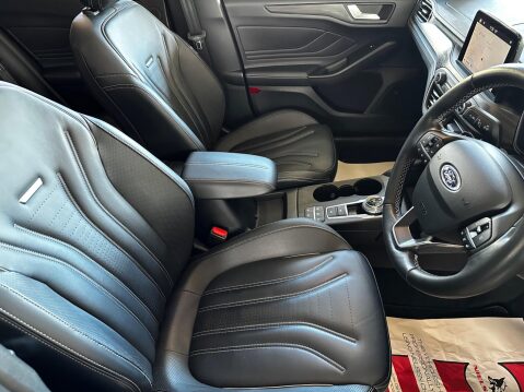 Ford Focus 1.5T EcoBoost Vignale Auto Euro 6 (s/s) 5dr 26