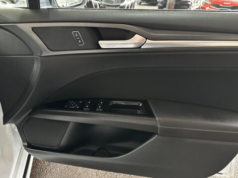 Ford Mondeo 2.0 TDCi Titanium Euro 6 (s/s) 5dr 41