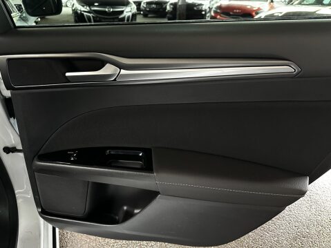 Ford Mondeo 2.0 TDCi Titanium Euro 6 (s/s) 5dr 40